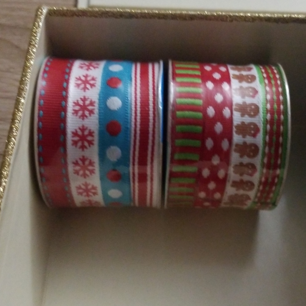 Ribbons - Picture 4 of 5